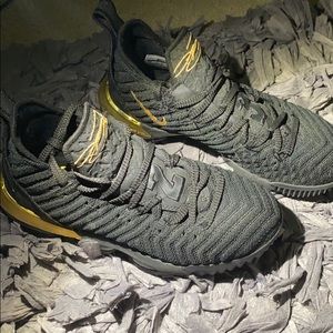 Nike Lebron 16 “I’m King”